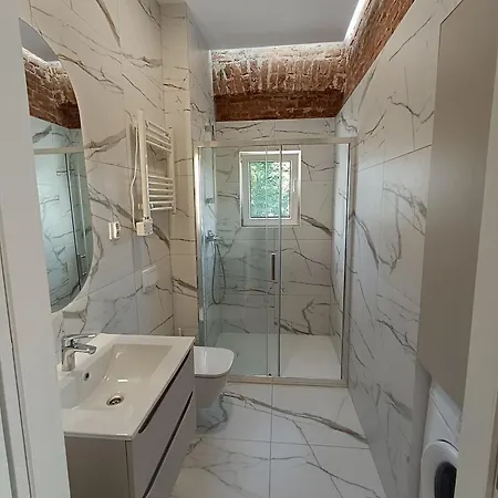 Apartment No 20